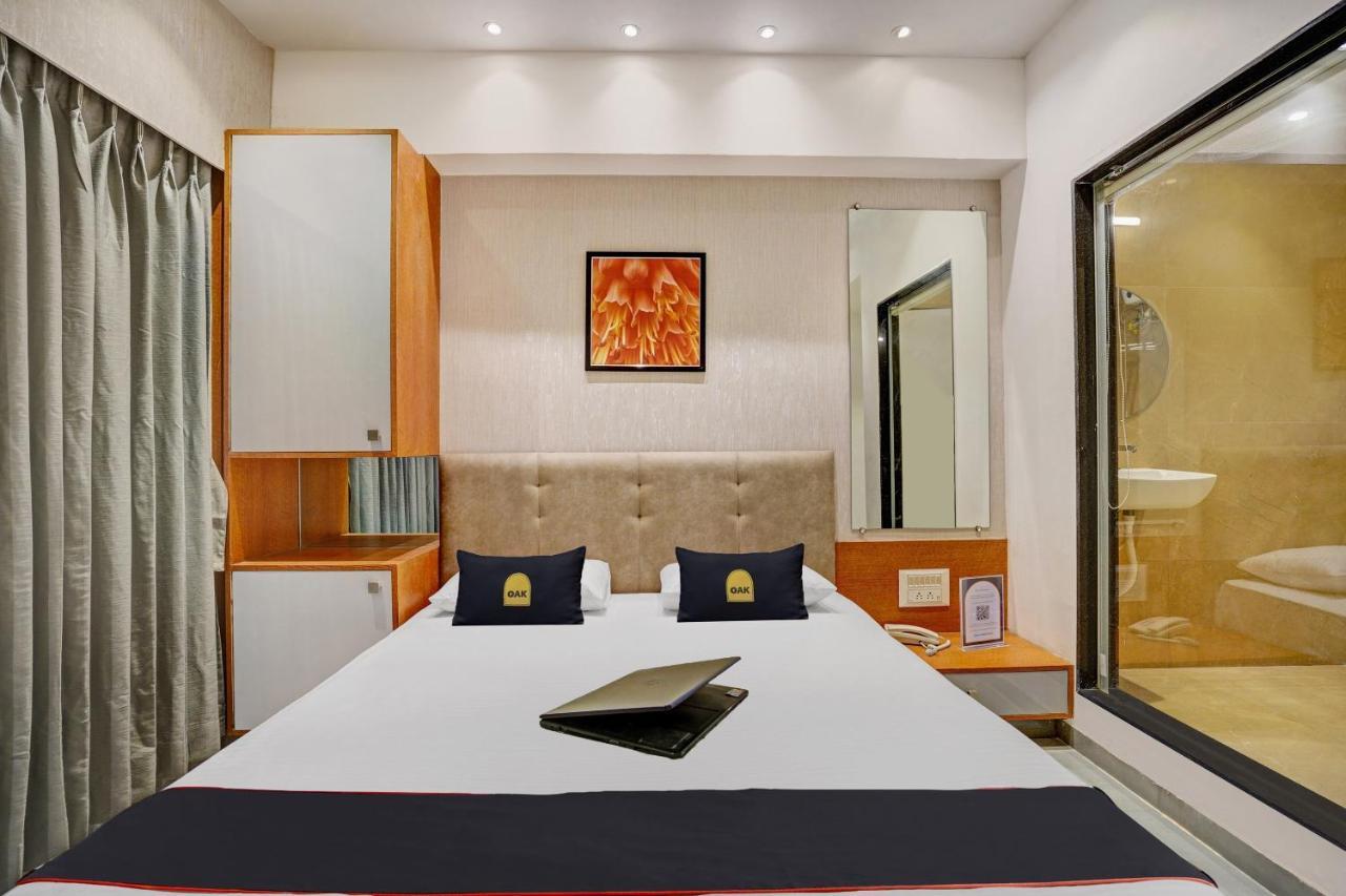 Townhouse Oak Hotel Vaibhav Сурат Экстерьер фото